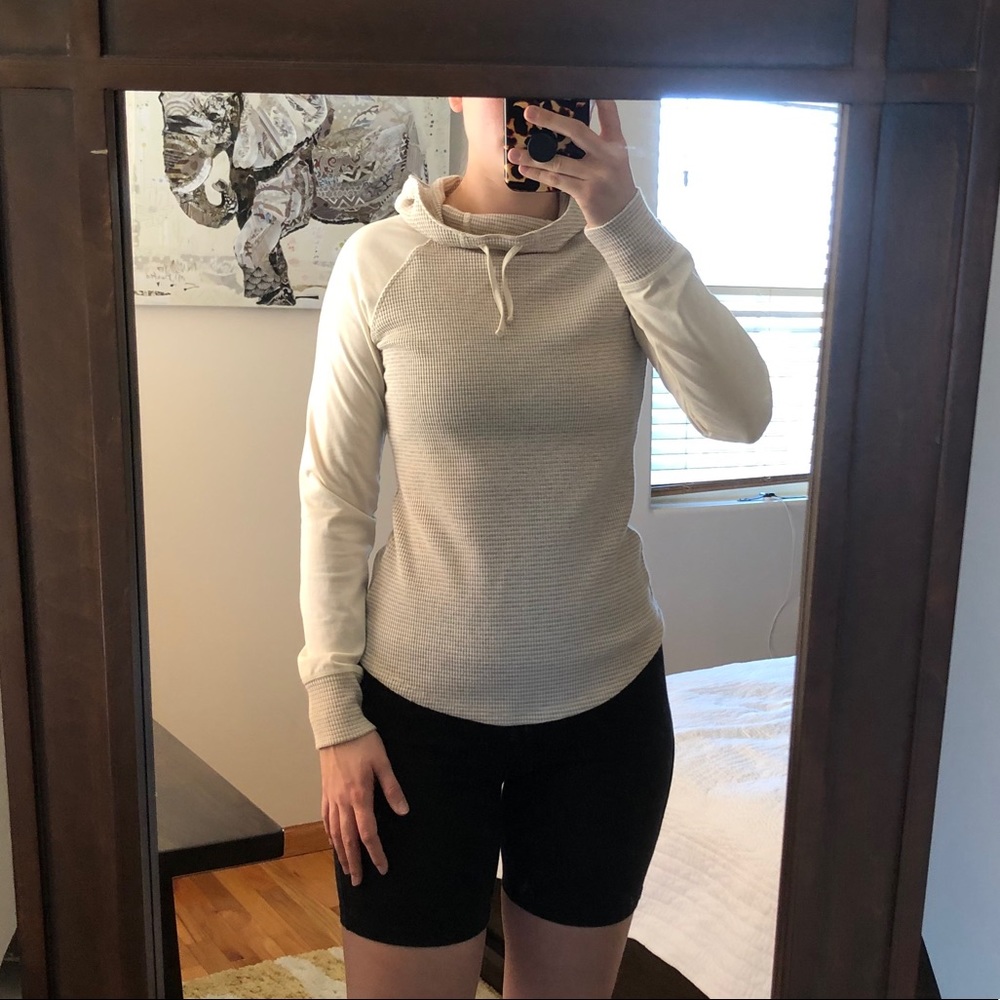 Columbia sweatshirt